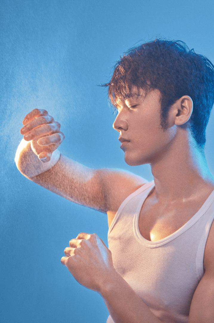 "胸肌太大火上热搜,陈牧驰魅力无法挡:健身与使命