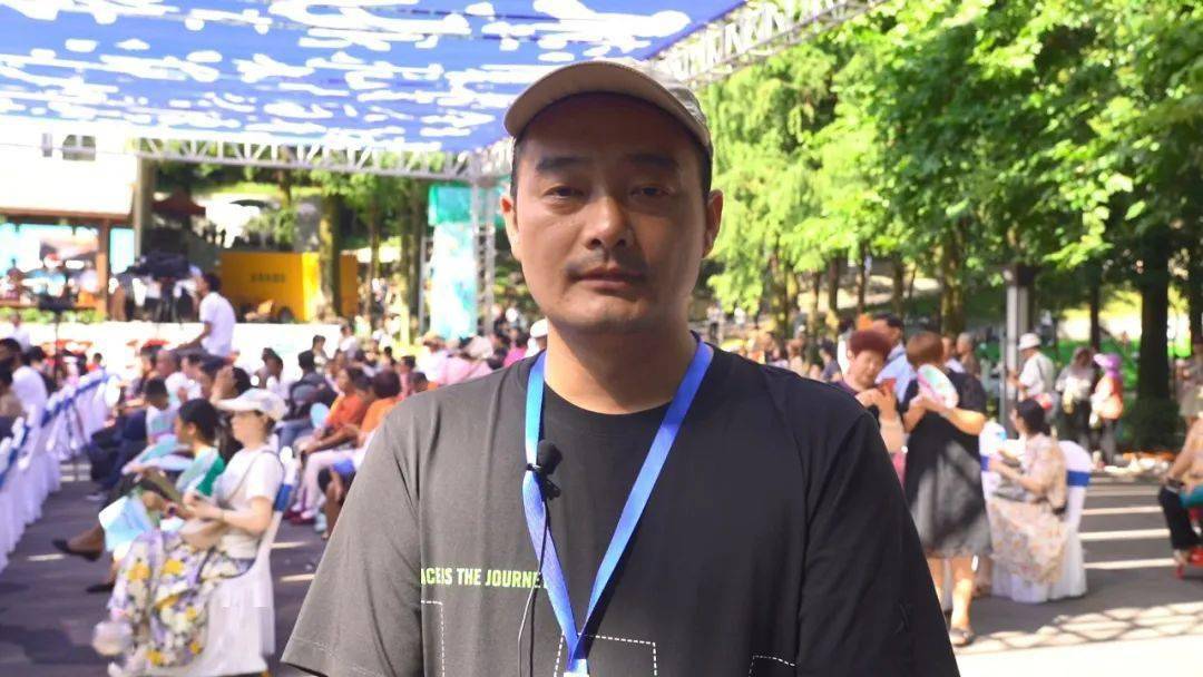 夏季的薤山满目苍翠,森林覆盖率达93.