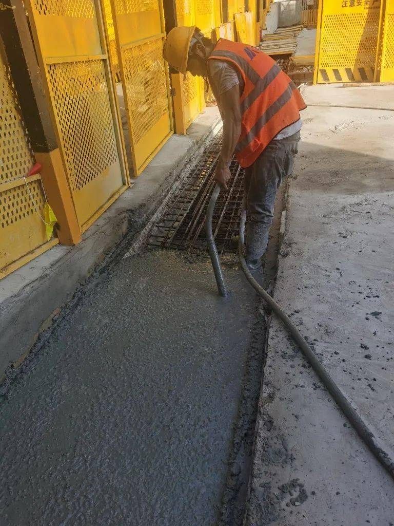 我见过最标准的后浇带施工现场!_混凝土_模板_厦门市