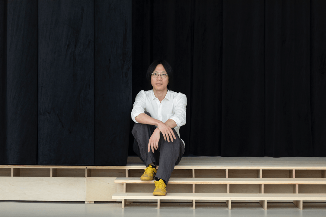 及两季的具体实践,采访三位建筑从业者,分别是"影之道"策展人陈东华