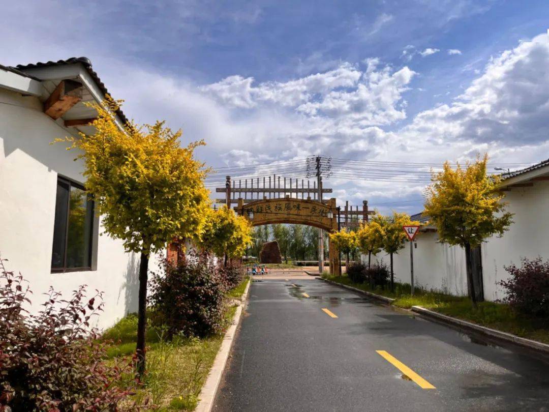 海林市山市镇青岭子村村民的庭院长廊海林市新合村的庭院静谧宜人海林