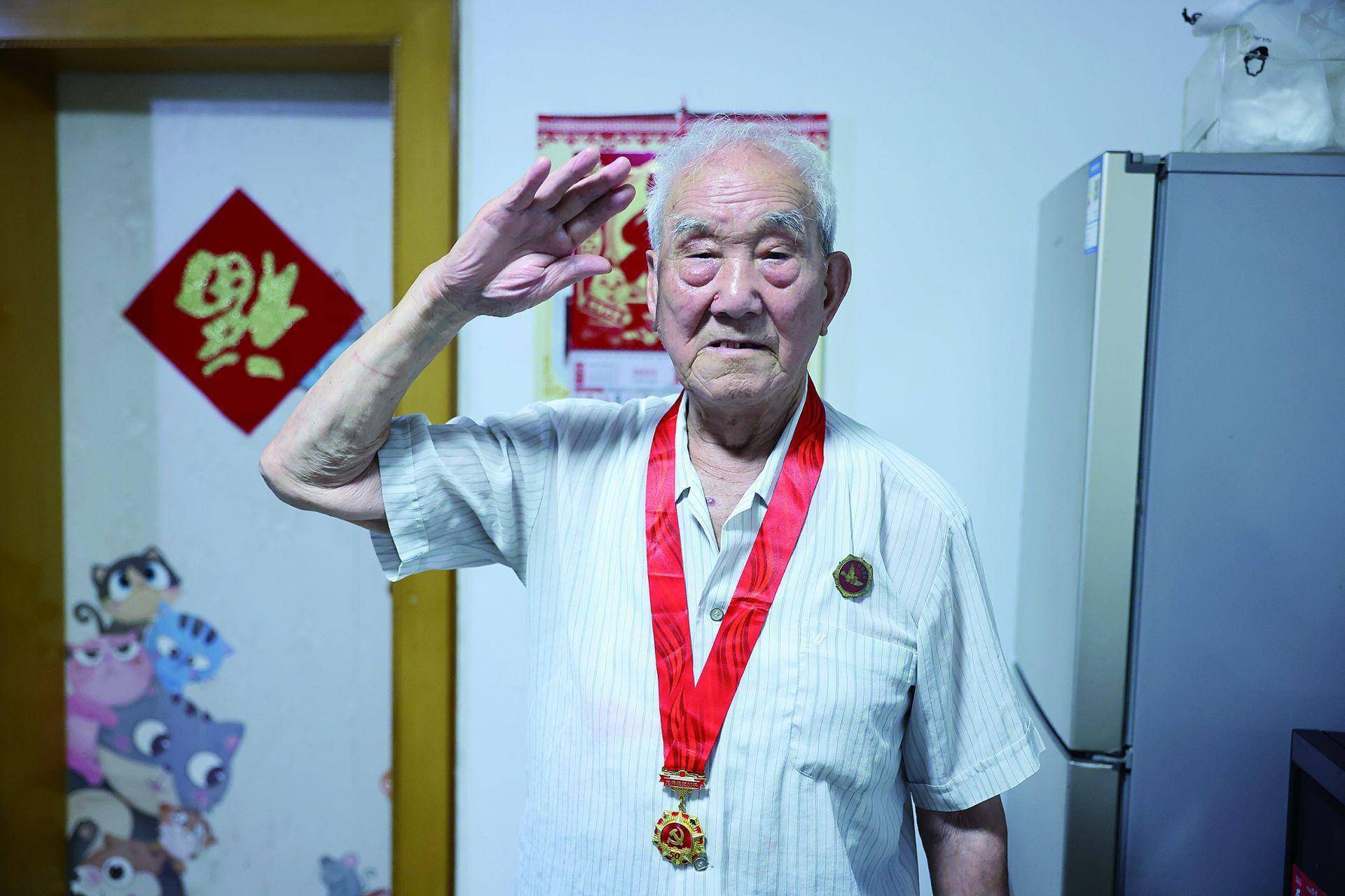 冒着枪林弹雨接通被炸断电话线 蚌埠抗美援朝老战士樊仕信的"烽火记忆