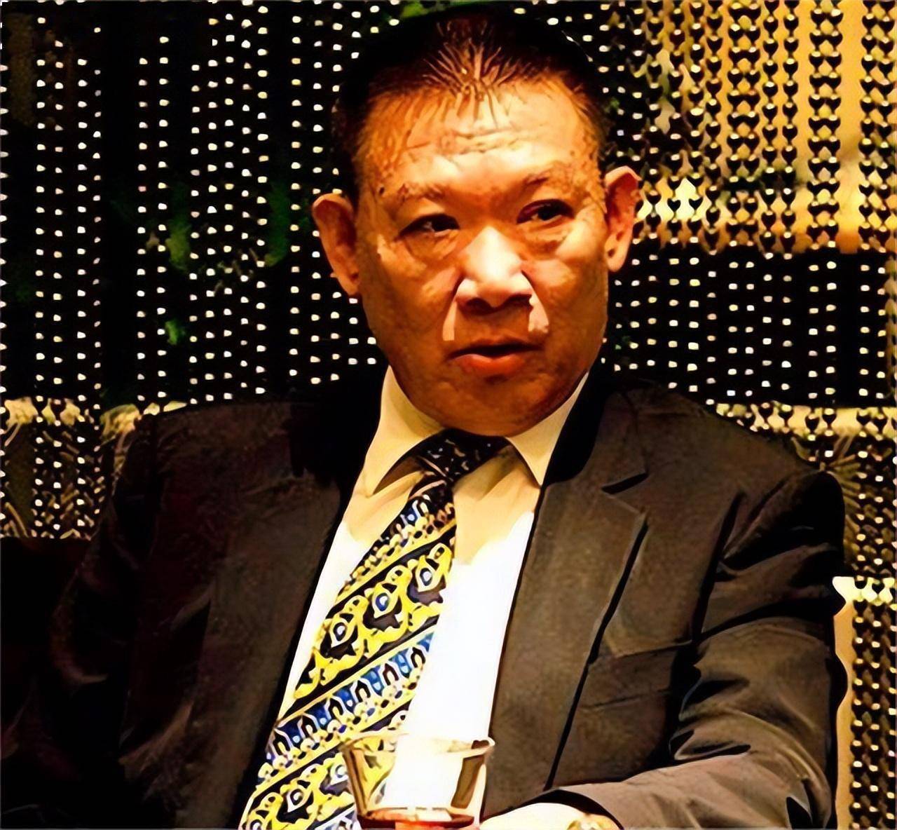 "摩顶平"江湖往事:崩牙驹的宿命对手,25年后一笑泯恩仇_澳门_黑帮