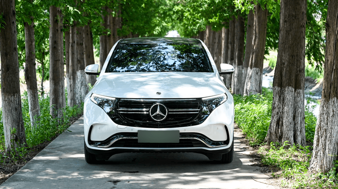 【淘车作业】二手价格对标普通版,驾控实力对标amg——奔驰eqc400