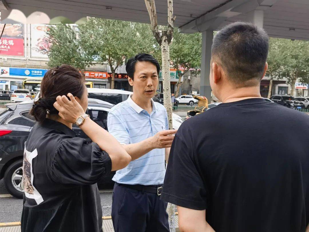 区委副书记,区长任海龙检查城区环境_工作_城市_街道