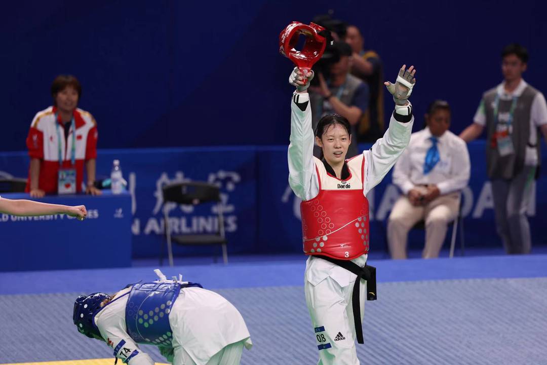 川籍世界冠军,北京体育大学运动员宋洁击败土耳其选手伊卡拉,成功夺冠