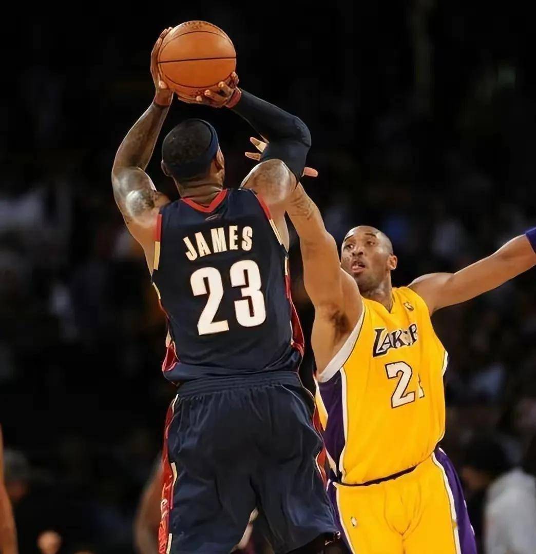 带队能力一般般,为何小到骑士,大到湖人都挣着签约詹姆斯?