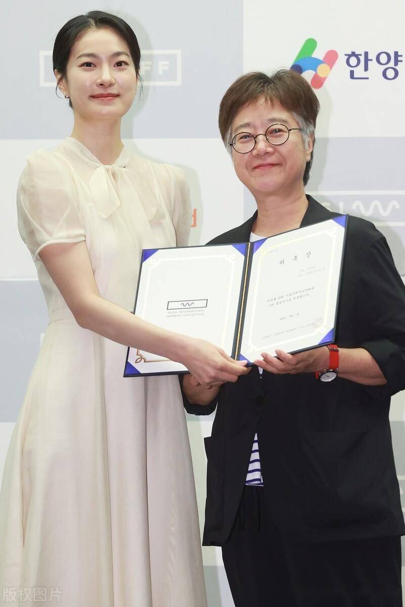 2023年8月1日,韩国首尔,玉子妍出席第25届首尔国际