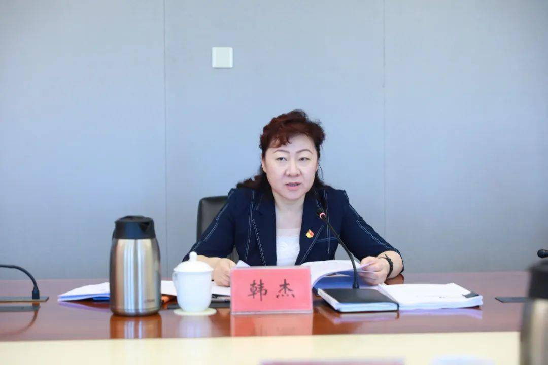 局党组书记,局长韩杰同志在主持交流研讨会时强调,调查研究是我们党