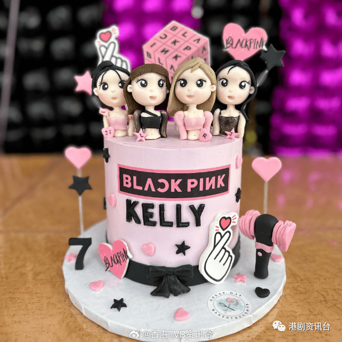 钟嘉欣大女7岁生日会化身blackpink成员!