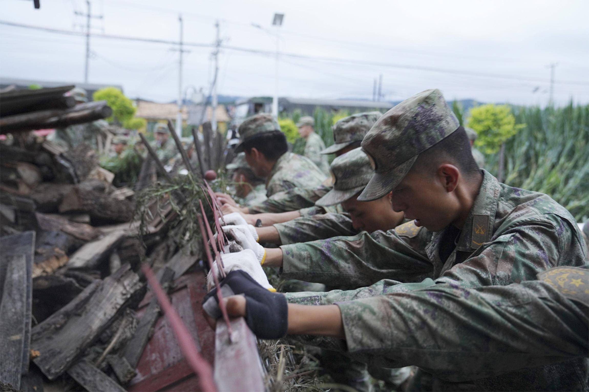 图文互动北部战区陆军第78集团军某旅紧急驰援吉林舒兰
