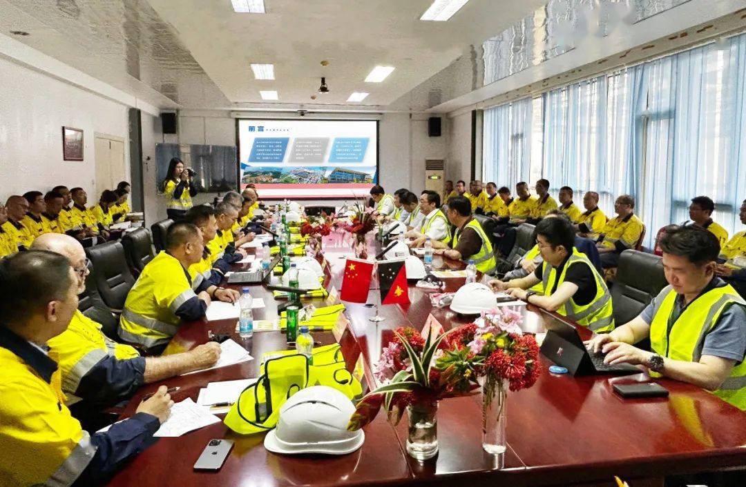 张孟星赴中冶瑞木巴布亚新几内亚项目现场调研指导工作_发展_员工