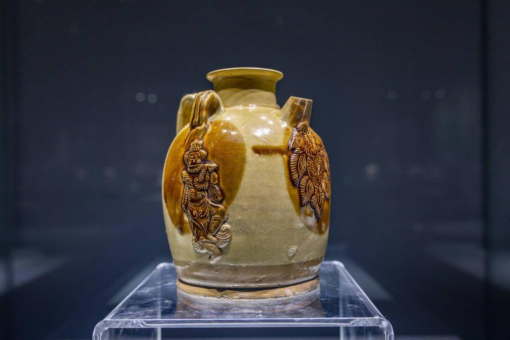 炉炉窑火“烧”出长沙窑彩瓷，勾勒成泱泱大唐缩影_中国_视觉_唐代