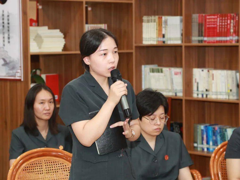 著名作家冯杰回到安阳,参加"最美读书声"读书分享会_干警_河南_活动