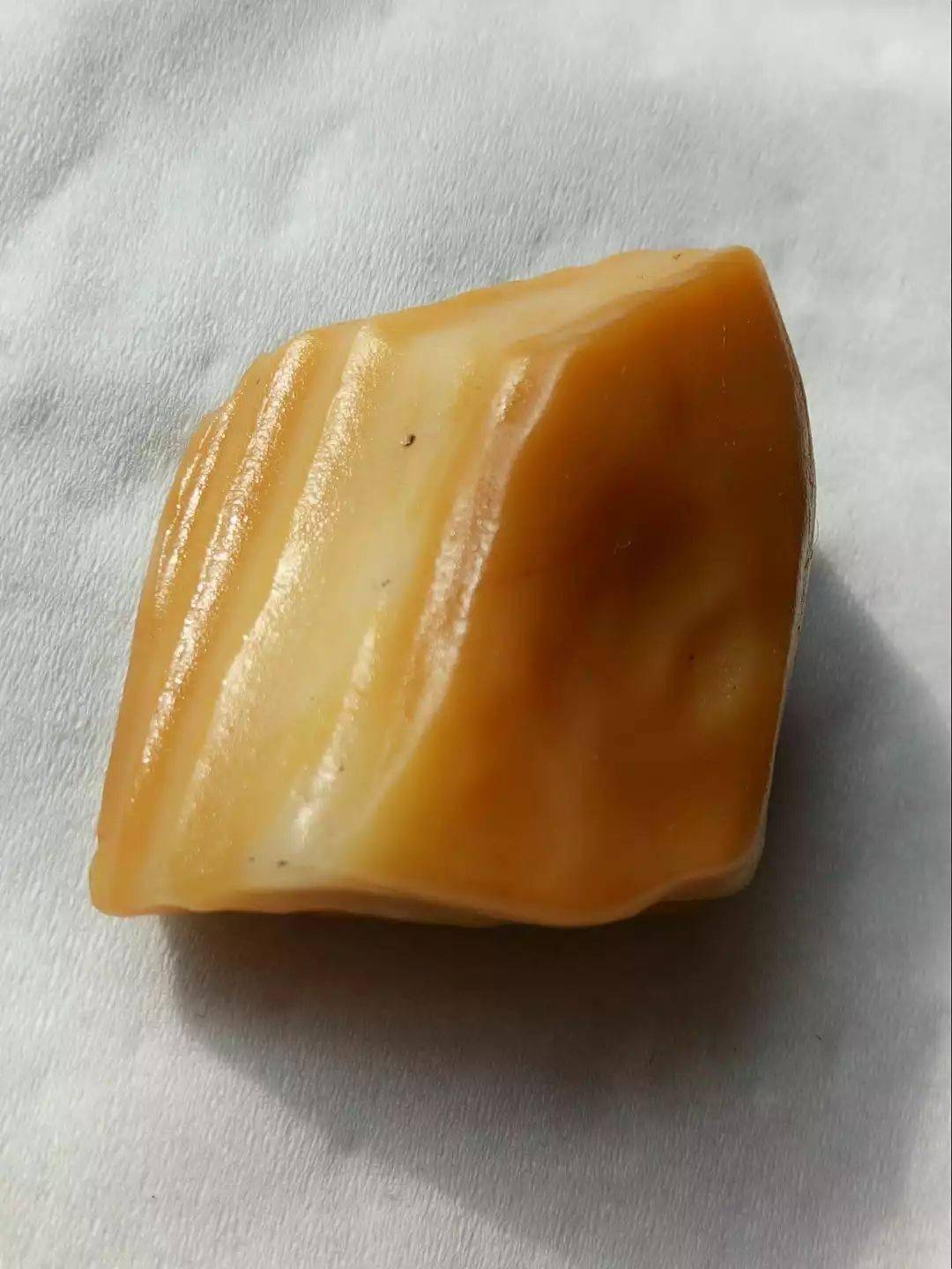 每一块沙漠漆的背后,都是浴火重生的苦尽甘来_的表面_色泽_石头