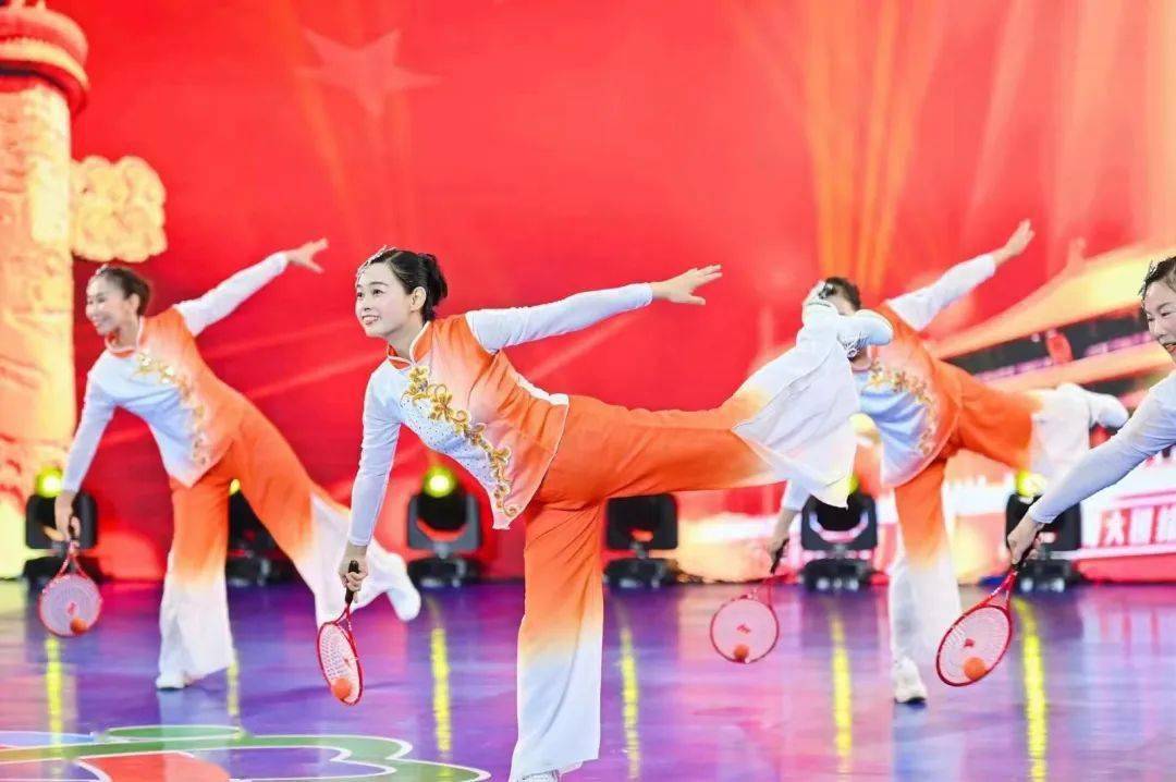 襄阳柔力球队伍