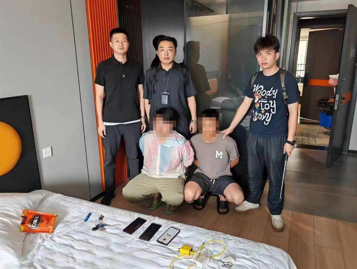 为境外诈骗团伙提供网络通讯服务,8人被拘!_非法_青山区_成功