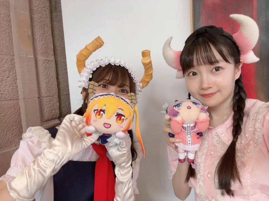 桑原由気,長縄まりあ石见舞菜香,冈咲美保,长谷川育美上田麗奈石川