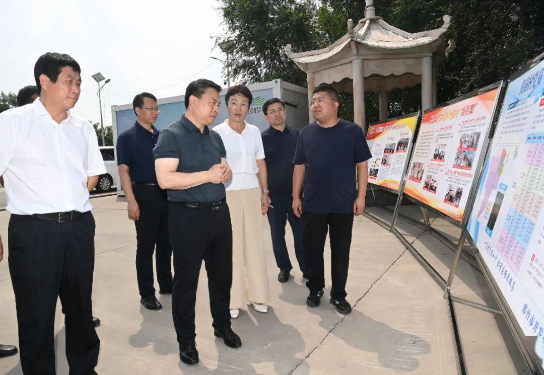 8月10日,市委书记杨猛到市经开区留村街道办事处善南村,沙河市蝉房乡