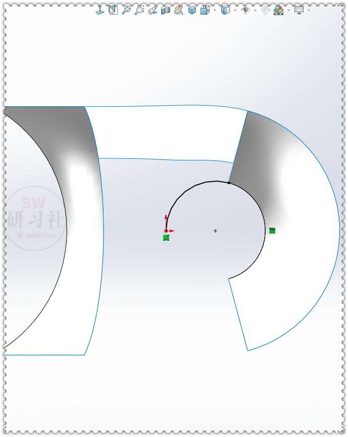 用solidworks曲面画的:上下左右都是喇叭口_实体_曲线_方向