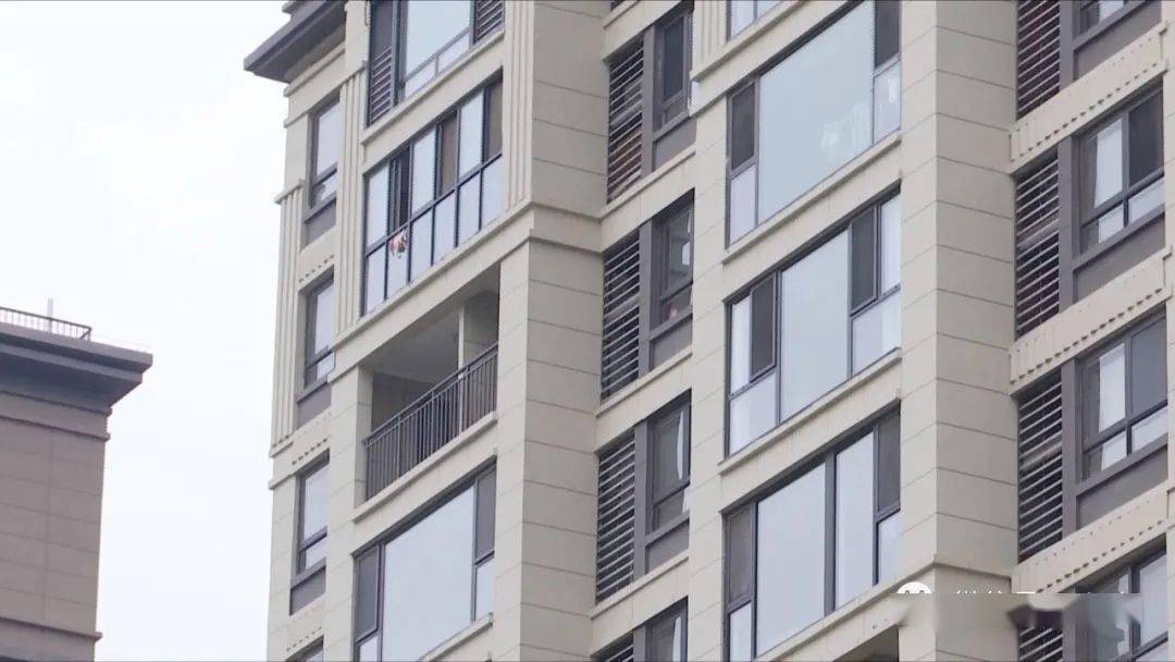 宝应吾悦公馆:多户业主反映家中墙面有裂缝,房屋质量令人堪忧!