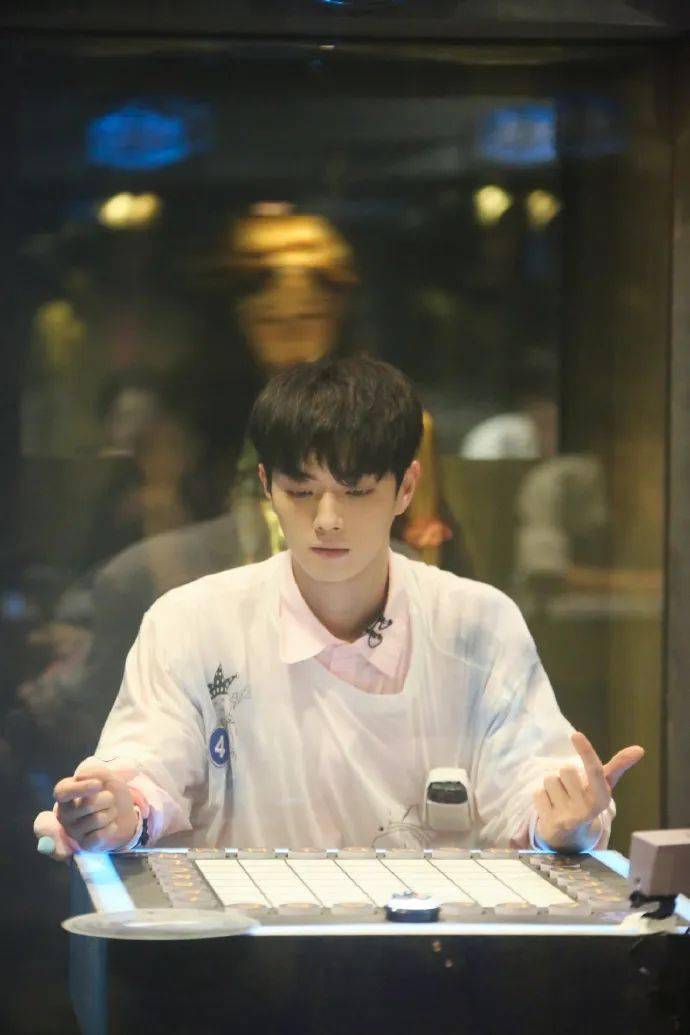 陈伟霆替身?许凯戏约多?孙铱混的惨?姨太问答_评论_时间_资源