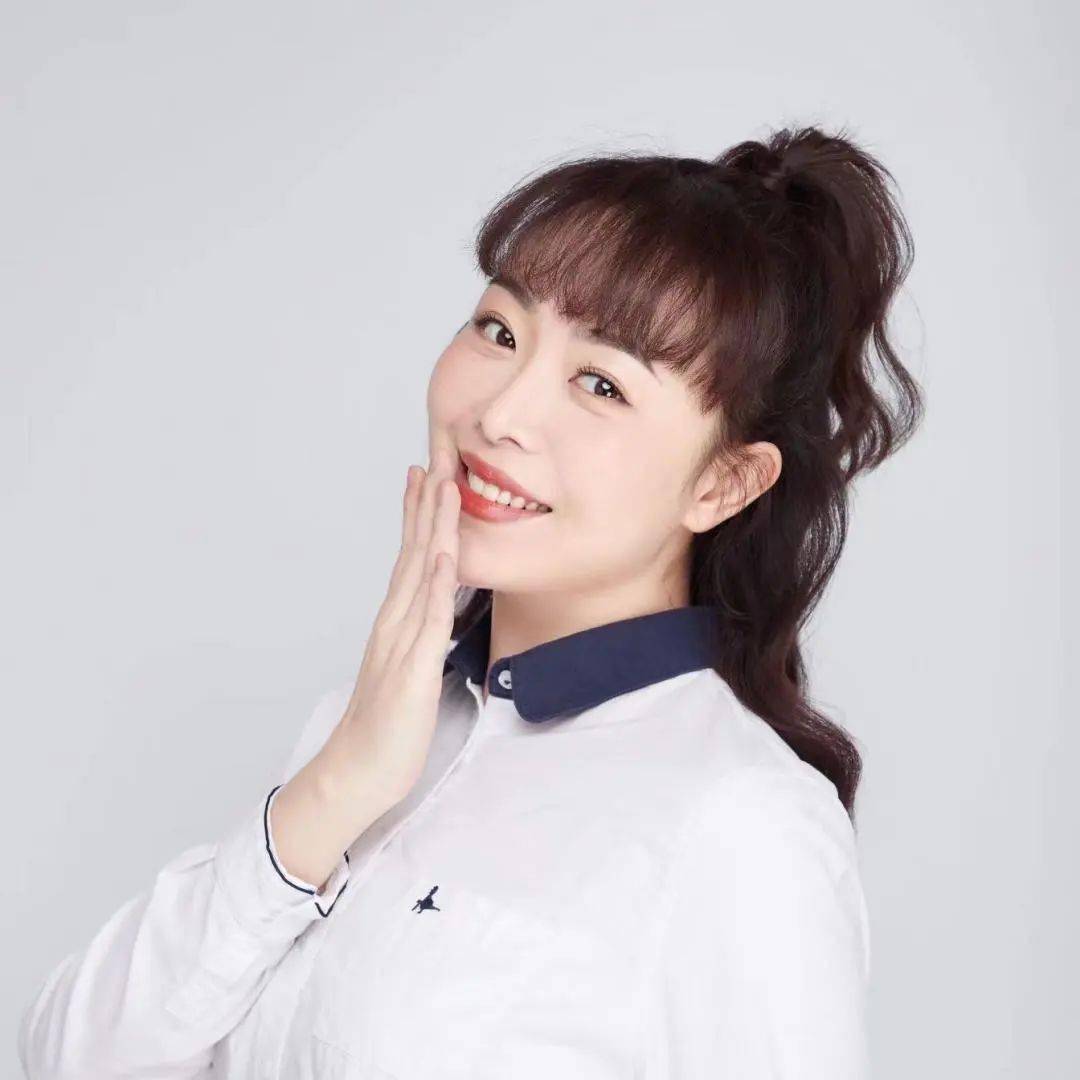 杨希东莞广播电视台主持人,一级播音员,配音演员,广东省戏剧家协会