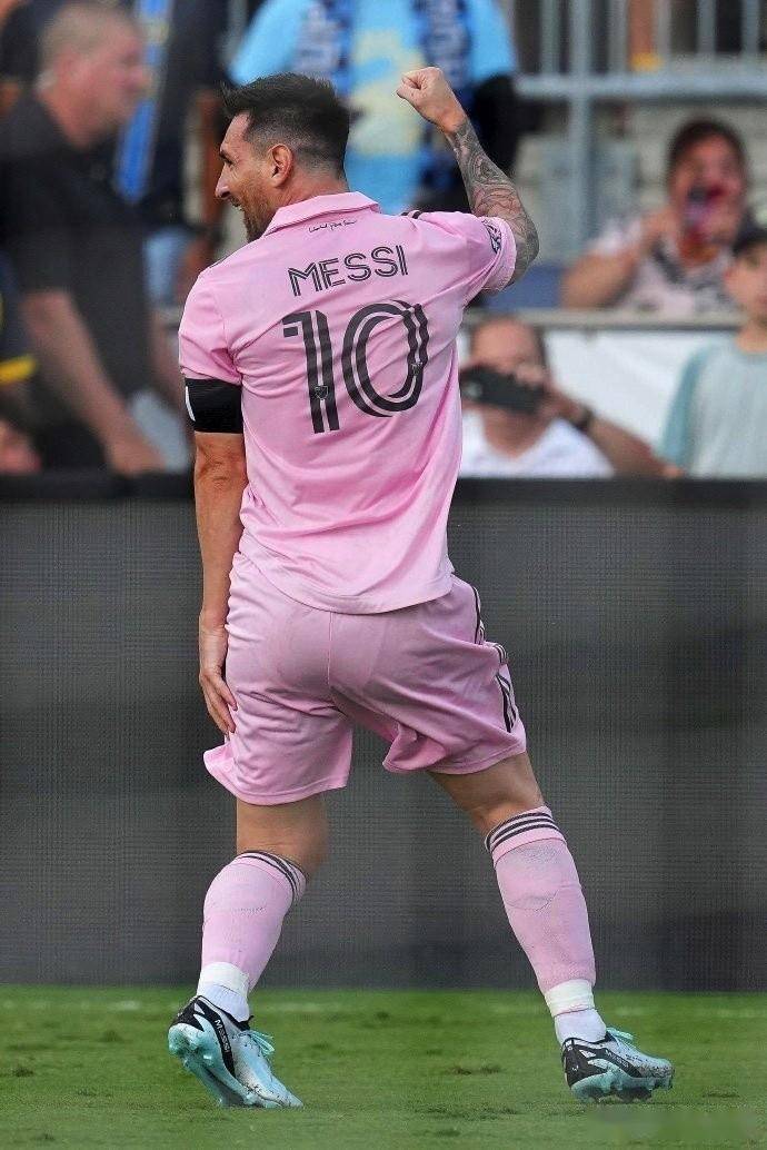 梅西让鱼腩神蜕变:加盟前6场不胜垫底,今6连胜冲首冠_北美_决赛_国际