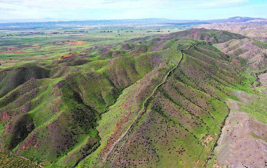 北疆文化∣寻访稒阳道 论剑秦长城_游客_保护_董耀