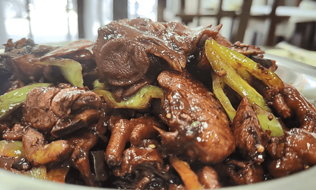 【美食淄博 · 开了21年的莱芜炒鸡店，味道自然与众不同！】