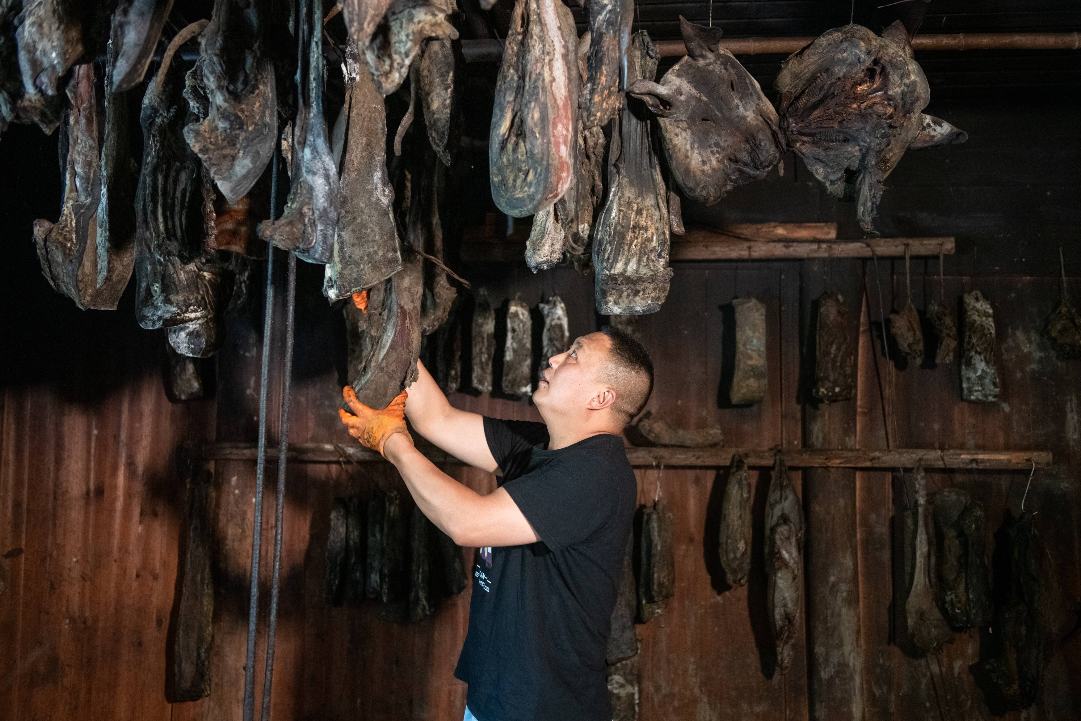 (经济)湖北鹤峰:打造"院子文化" 赋能乡村振兴_下坪乡_新华社_腊肉