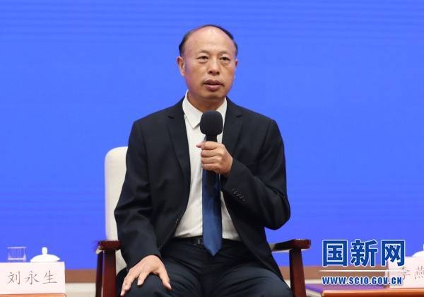 陕西省渭南市潼关县秦东镇寺角营村荒移卫生室乡村医生刘永生(徐想 摄