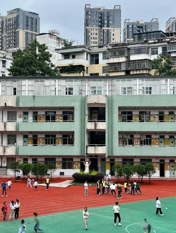 上饶银行《校园金话筒》走进上饶市逸夫小学