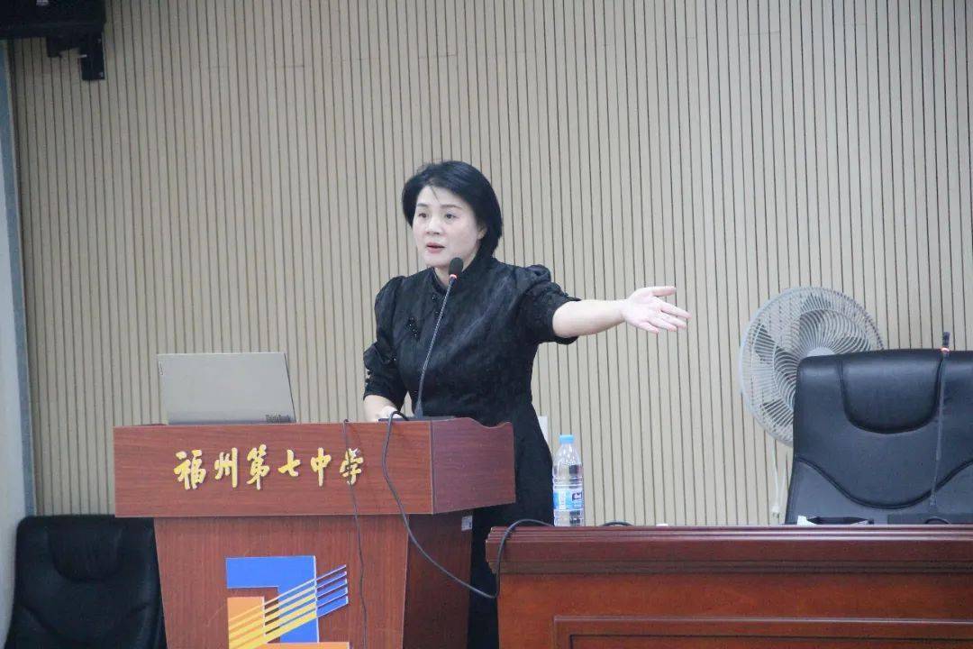 浮仓致远话未来--广西国培计划研修班一行莅临福州第七中学参观学习