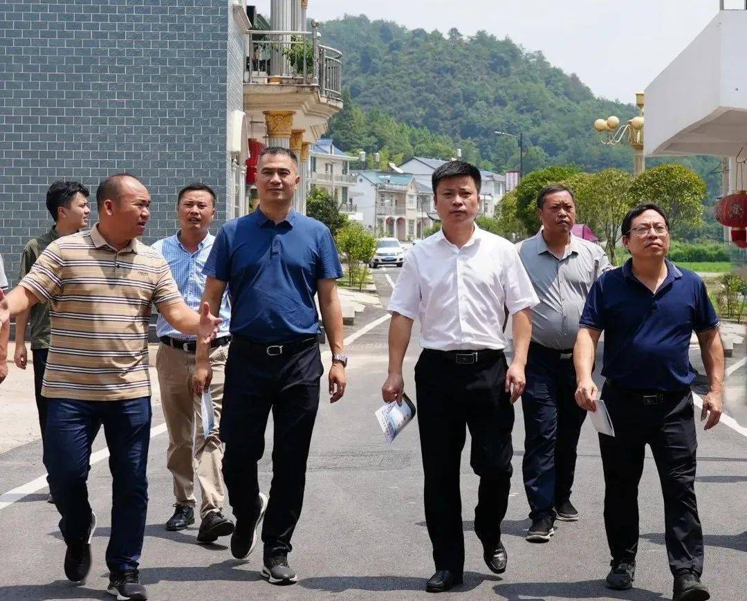 市委农办副主任,市农业农村局党组成员,副局长郑守峰,横峰县委副书记