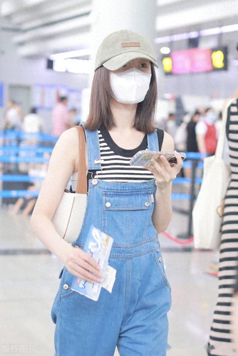 毛晓彤条纹背心 牛仔背带裤 运动鞋轻松休闲_长沙_laurent_湖南