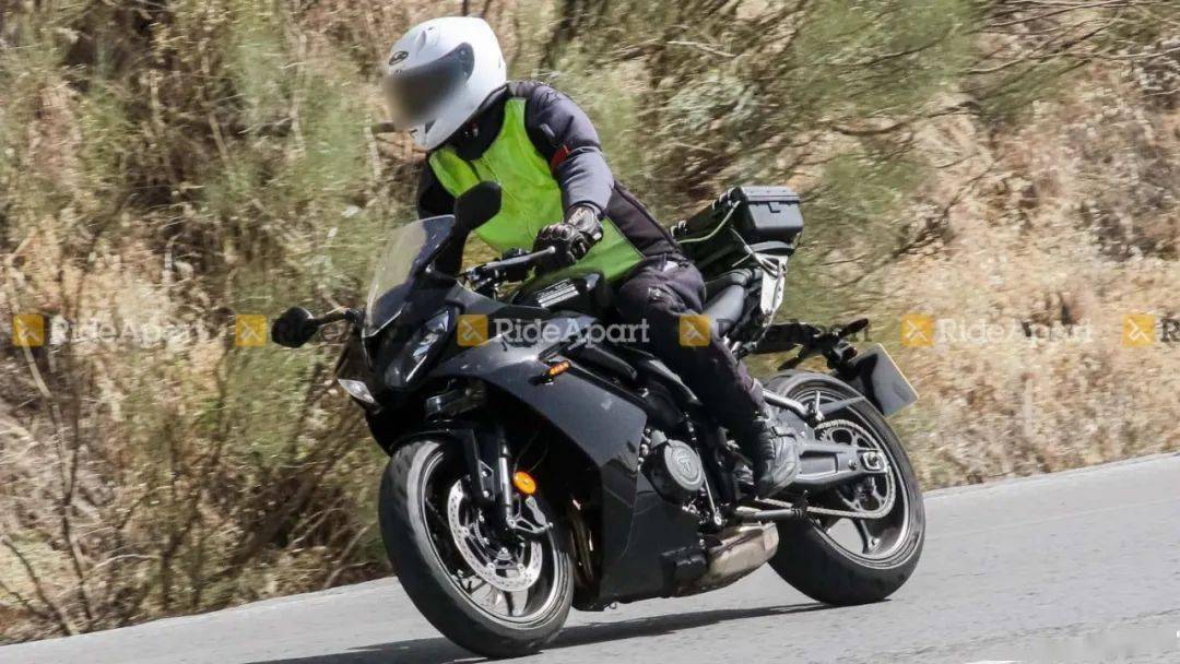 凯旋亲民仿赛终于来了!660三缸仿赛,售价会有惊喜吗?_搜狐汽车_搜狐网