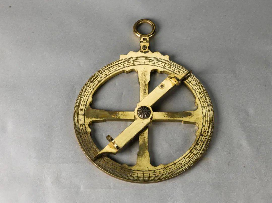 1厘米中国航海博物馆藏法国制马格里布黄铜星盘17世纪连环长27厘米
