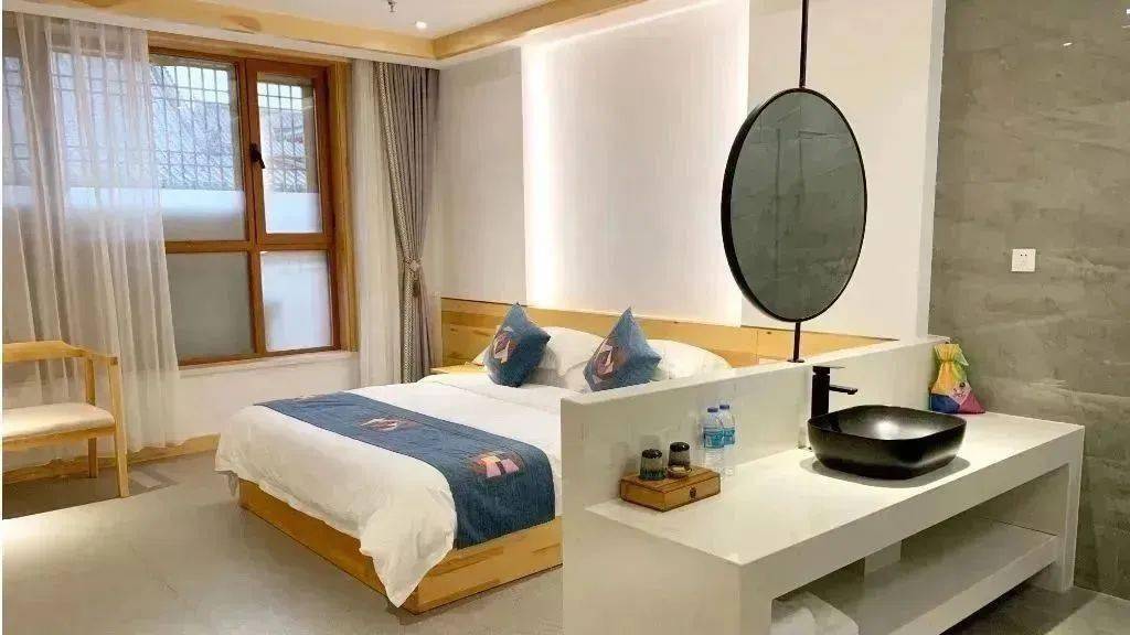 8282828282门票:免费东方第一村醉美乡村防川民俗村happy