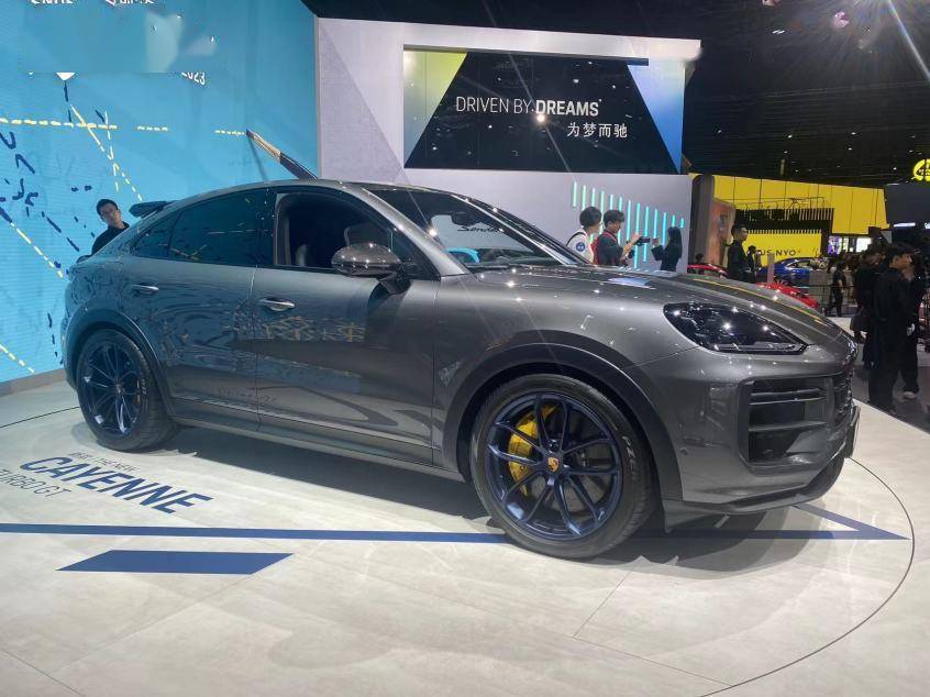 新款保时捷cayenne亮相成都车展 由内而外全面升级_搜狐汽车_搜狐网
