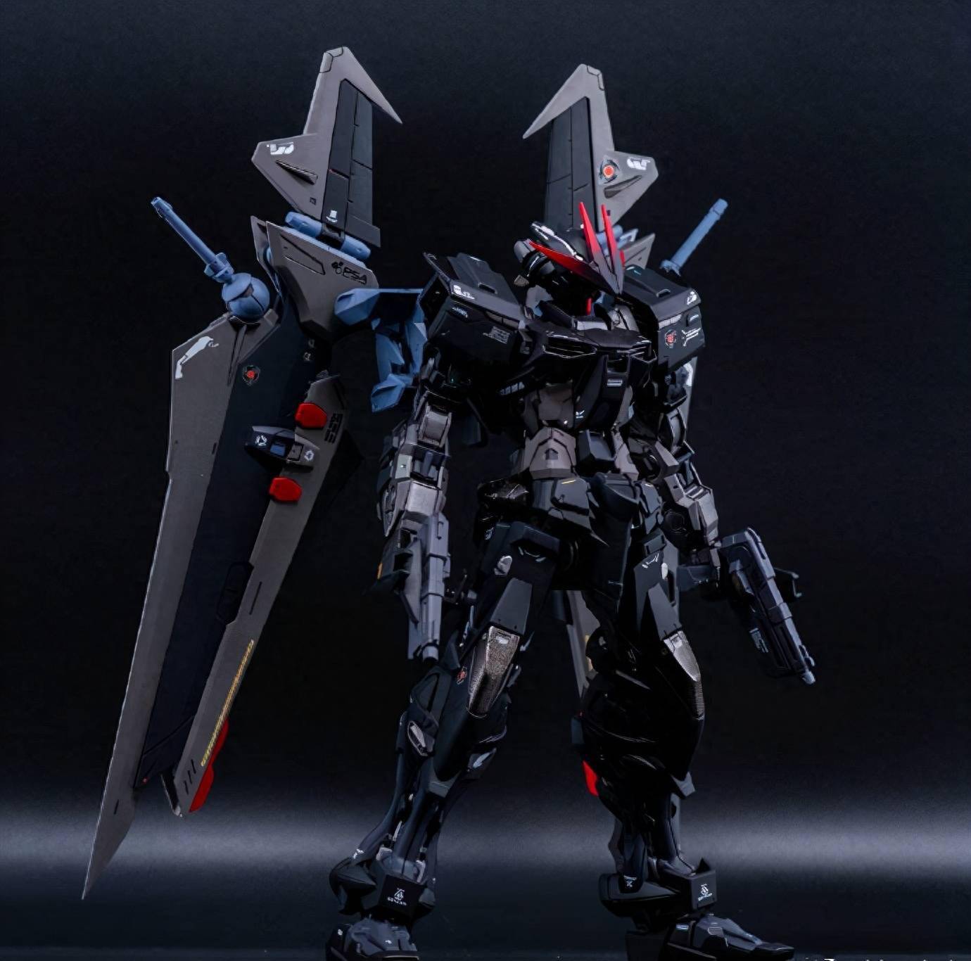 黑色机动战士高达模型集锦,哪款是你的最爱?_主题_改造_燃料