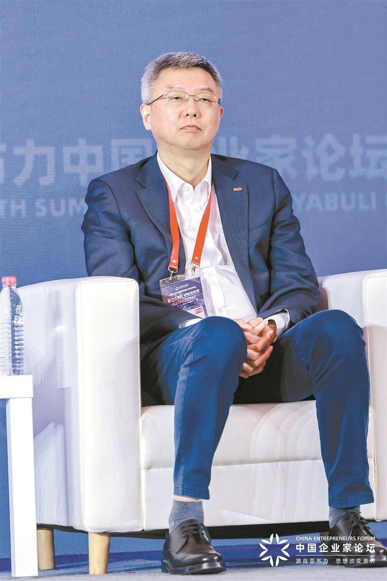 亿纬锂能董事长刘金成:我们对未来充满信心_发展_新能源_中国企业家