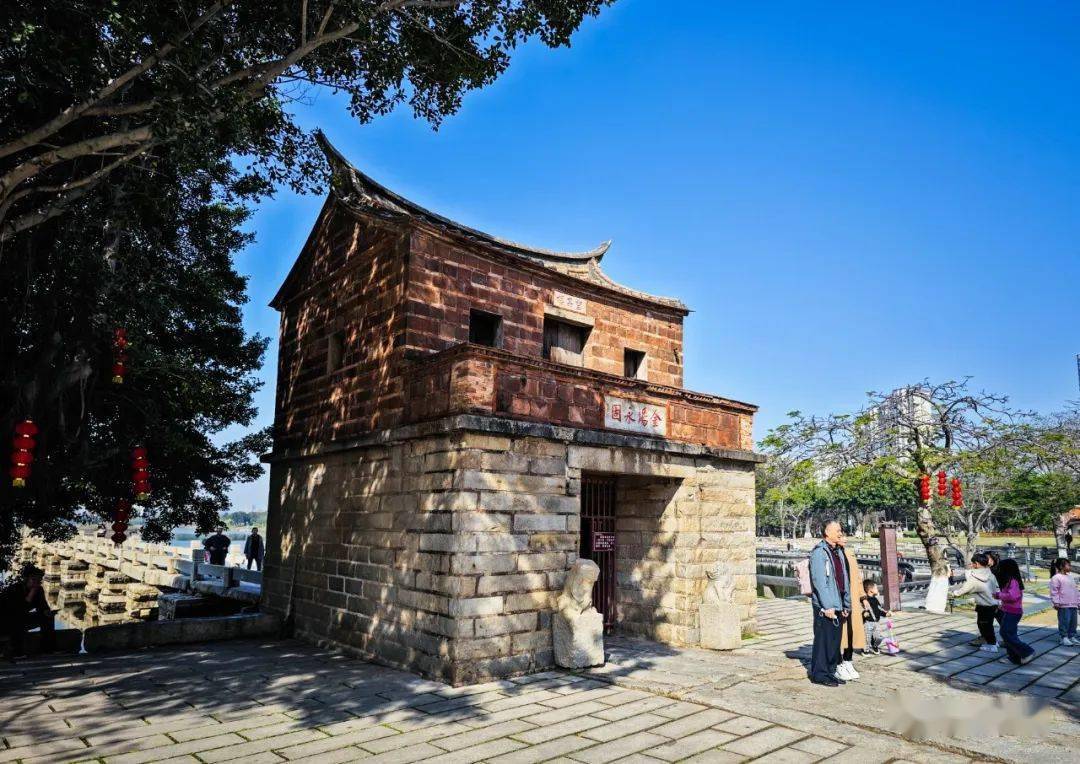 【七绝】《安平飞虹》庄灿煌