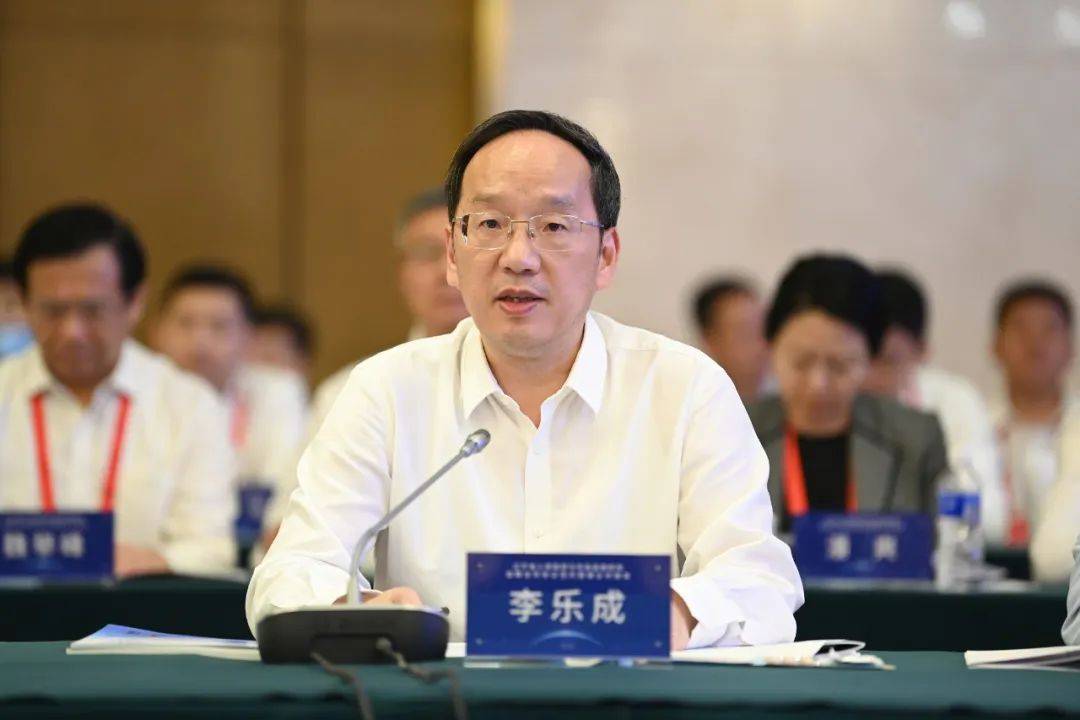 国家开发银行董事长赵欢,中国工商银行董事长陈四清,中国农业银行董事