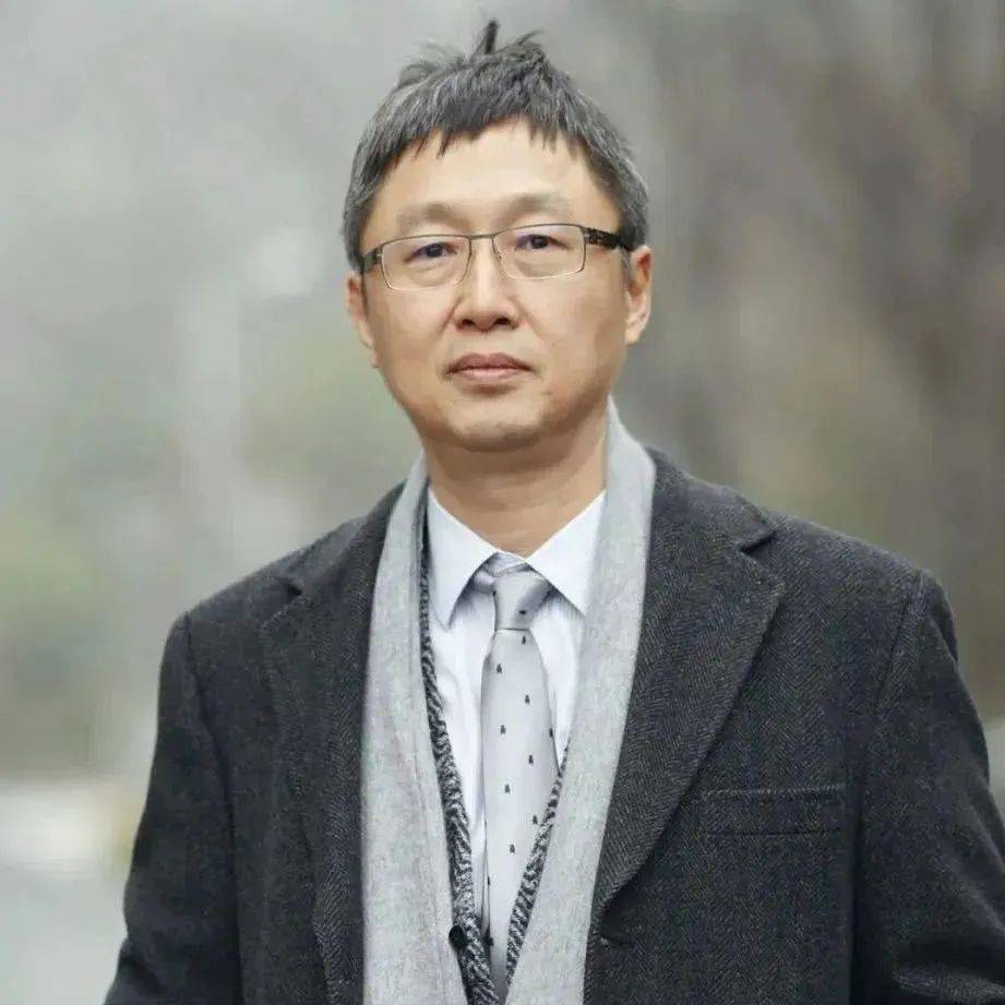 文艺批评·访谈 | 吴俊:一场对于《朝花夕拾》的"过度阐释"正在形成