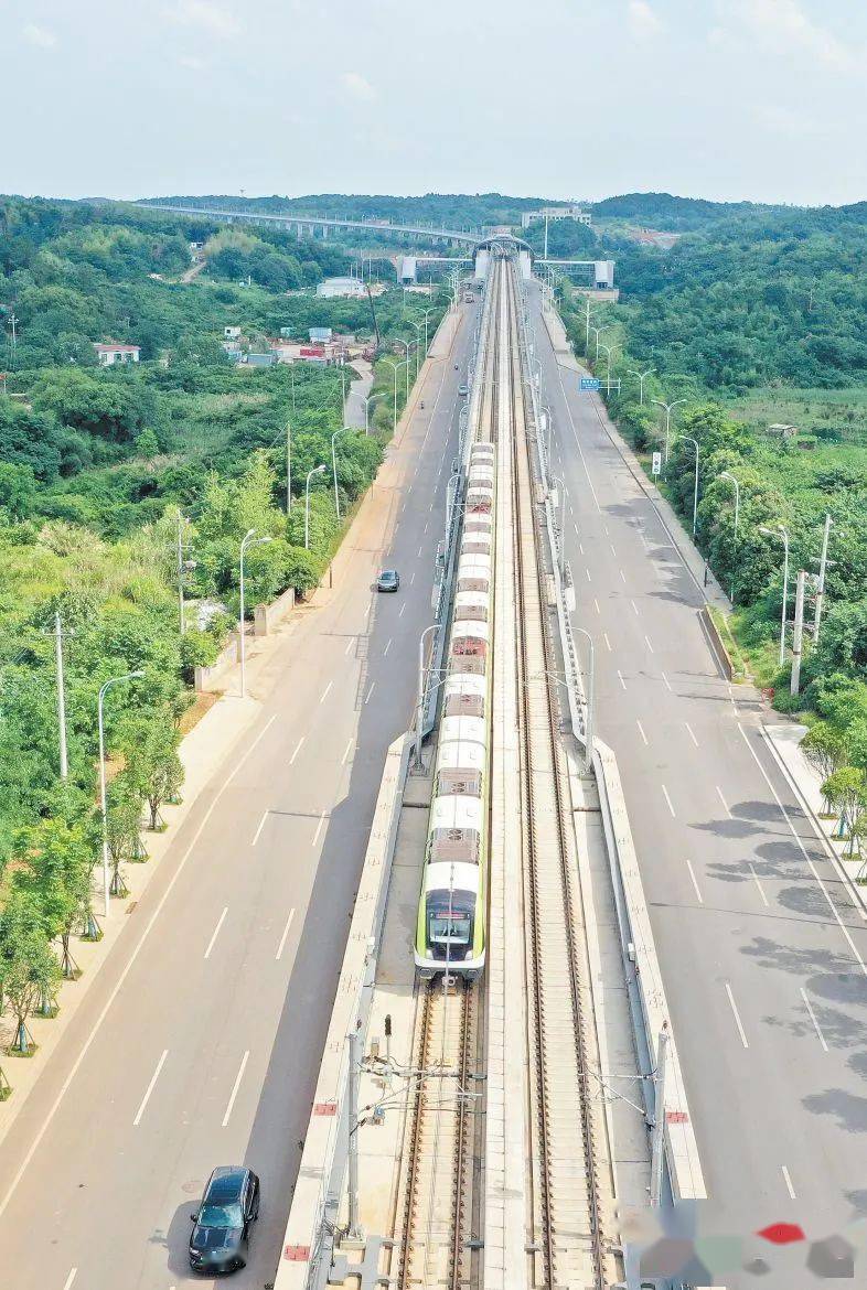 长株潭城际轨道交通西环线一期工程的开通运营,使长沙,湘潭两地进入