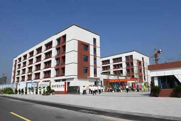 阜阳实验中学泉颍校区(阜阳九中新校区)揭牌_教育_颍泉区_教学