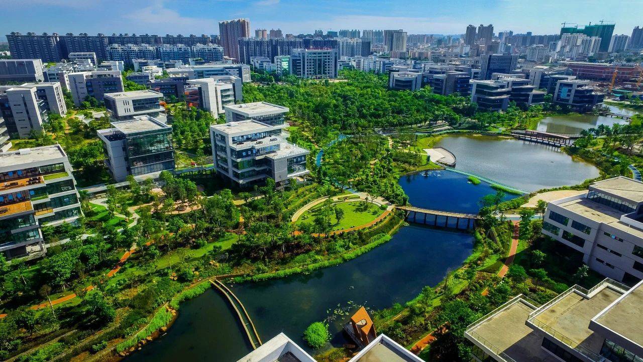 环境优美的海南生态软件园沃克公园.澄迈县委宣传部供图