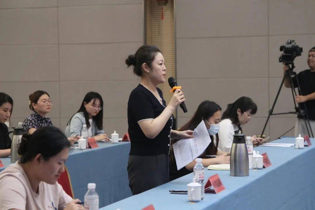 本届时装周将有这些国内外设计师亮相→_时尚_青岛_品牌