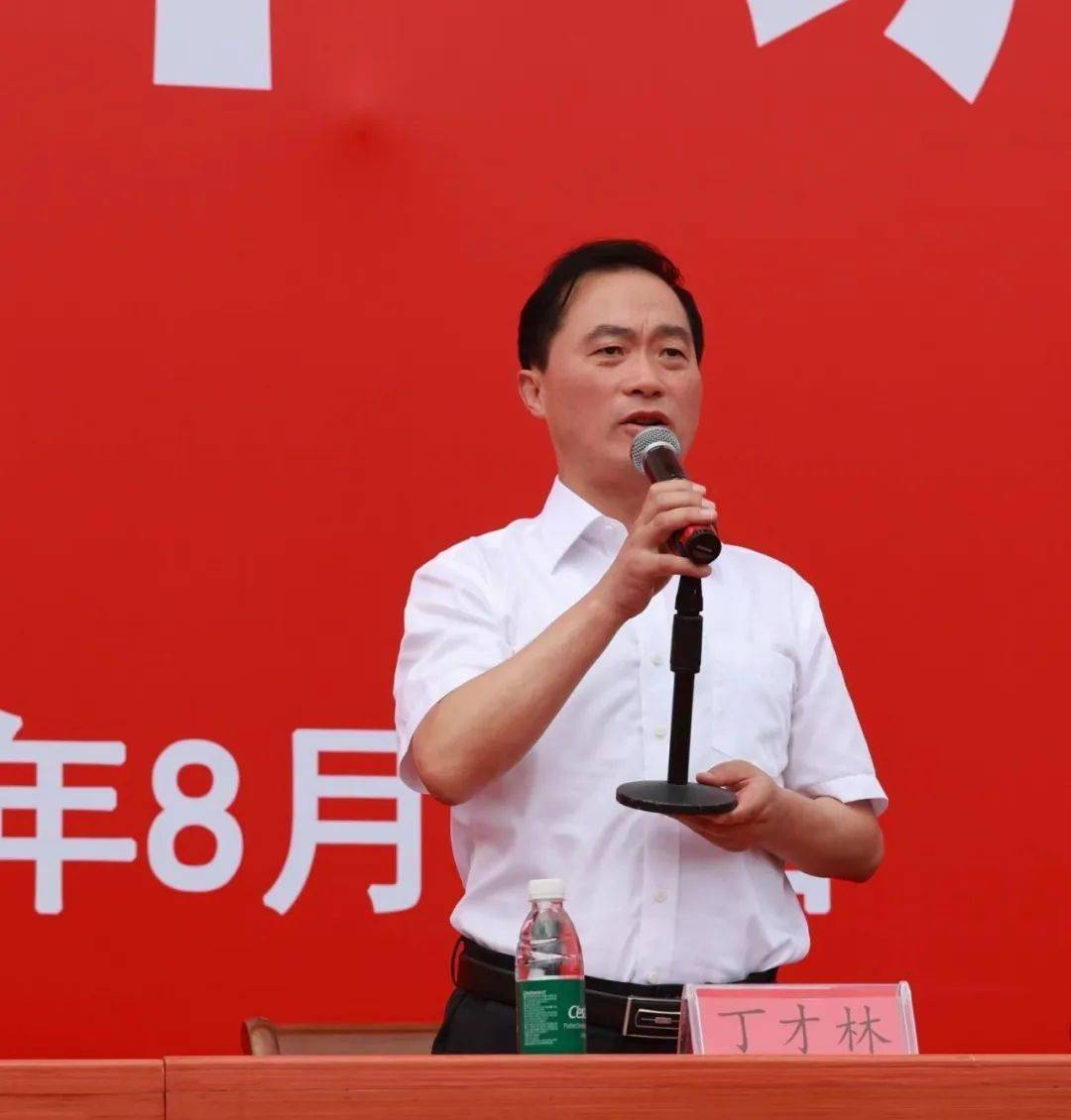 尽显本色——江苏省盐城中学第36届军训闭营典礼圆满完成_孙思_丁才林